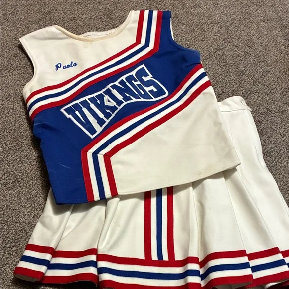Vikings Cheerleader Uniform - Picture 1 of 2